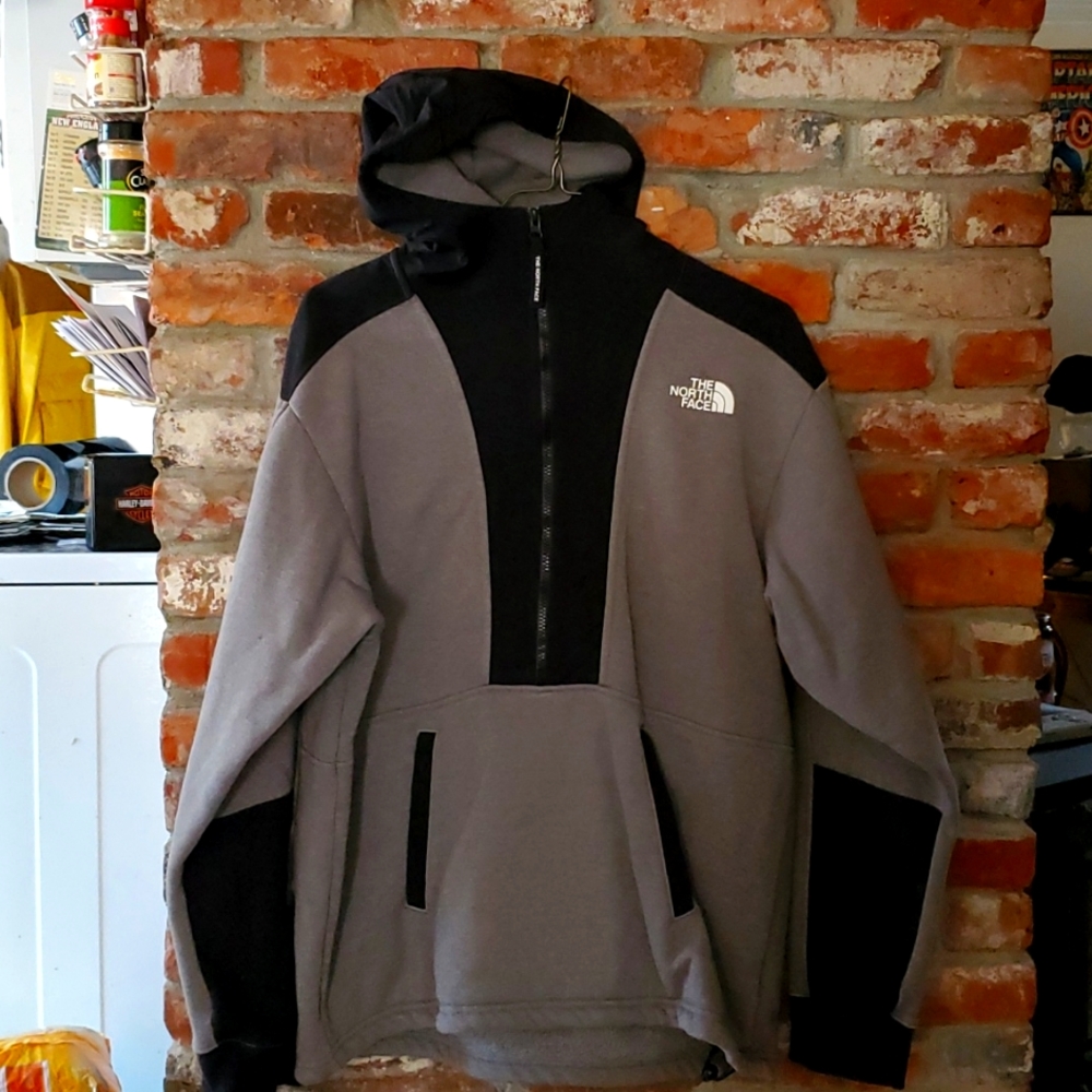 The North Face Mens hoodie sweatshirt